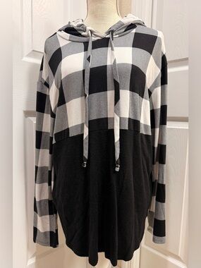 Honeyme Curvy size XL Women's Plaid Hooded Long Sleeve Top